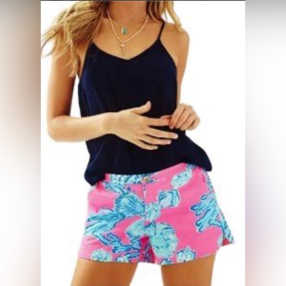 onlifeandstuff's tweet photo. So good I had to share! Check out all the items I'm loving on @Poshmarkapp from @fashiondizazter #poshmark #fashion #style #shopmycloset #samedelman #jcrew #lillypulitzer: https://t.co/Zg8S93MXfA https://t.co/o35pZ4mZ6T