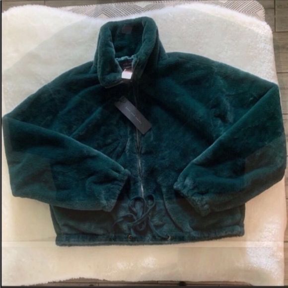 So good I had to share! Check out all the items I'm loving on <a href="/Poshmarkapp/">Poshmark</a> from <a href="/imposhiblefinds/">Imposhiblefinds@gmail.com</a> #poshmark #fashion #style #shopmycloset #elizabethandjames #joesjeans #pinkvictoriassecret: posh.mk/X4c2qSm4tBb