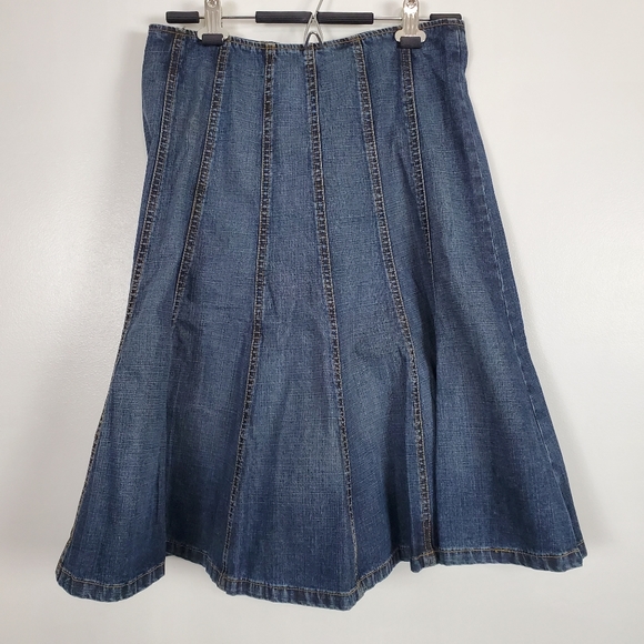 So good I had to share! Check out all the items I'm loving on <a href="/Poshmarkapp/">Poshmark</a> from <a href="/BidwellSavannah/">Savannah Bidwell</a> #poshmark #fashion #style #shopmycloset #lg #bustin #michaelkors: posh.mk/w0BmoNQbmBb
