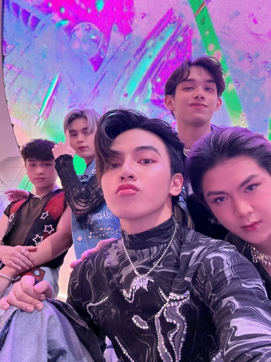vxonofficial tweet picture