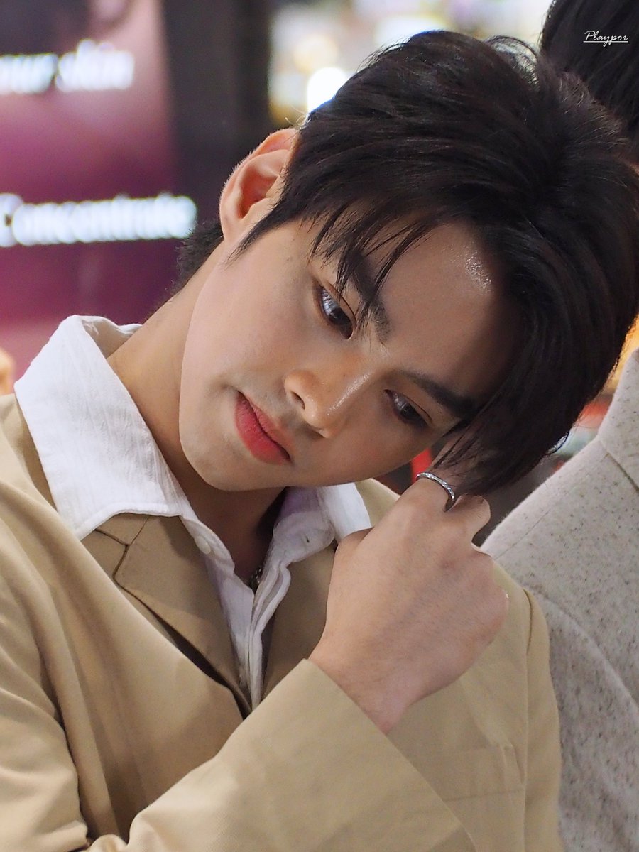 playpor_photo's tweet photo. หล่อค่ะ ❤️📸16.7.2023 #WhooxKaoFolkFourthDollar #Folk_1405 #FolkTouch #TouchMyHeart
#พ่อคิ้วหนา https://t.co/6xv5GLIxay