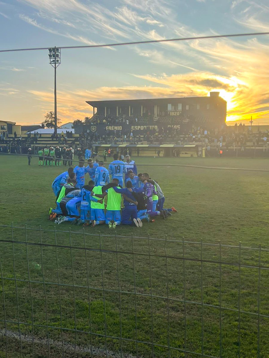 CLASSIFICADOS!
Com garra e sofrimento, seguimos lutando! Deus no comando 🙏
📸 Danielle Mallmann