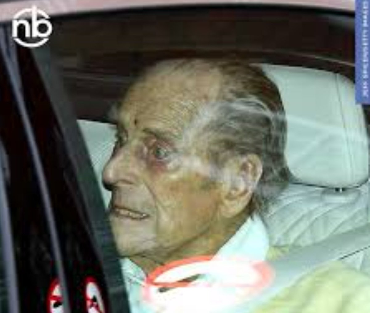 En_la_UCI's tweet image. Brad Pitt con 60 años vs Yo saliendo de guardia con 30.