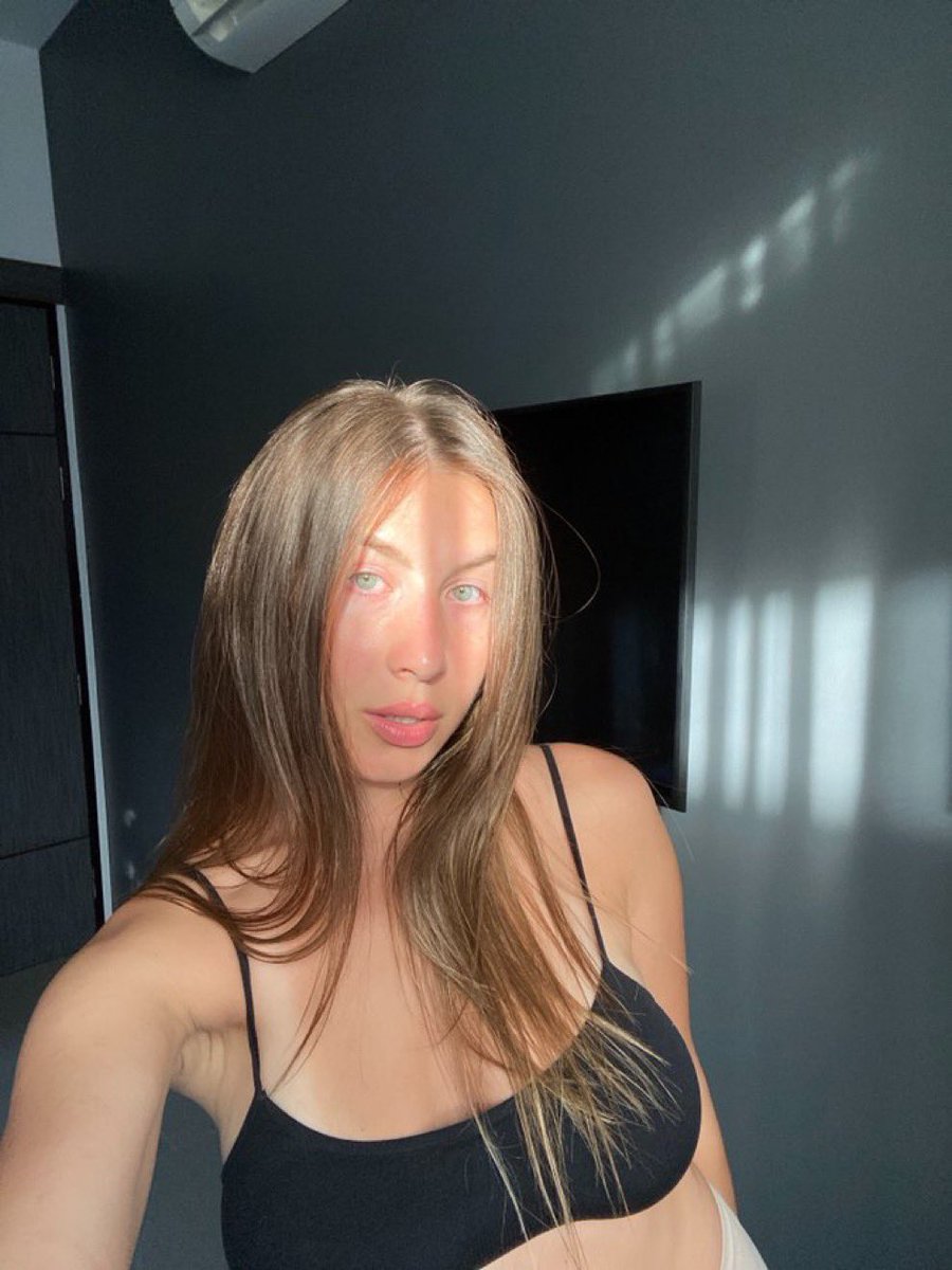 GirlDeLUse's tweet photo. 🥳 https://t.co/Jf6OSxUcEZ