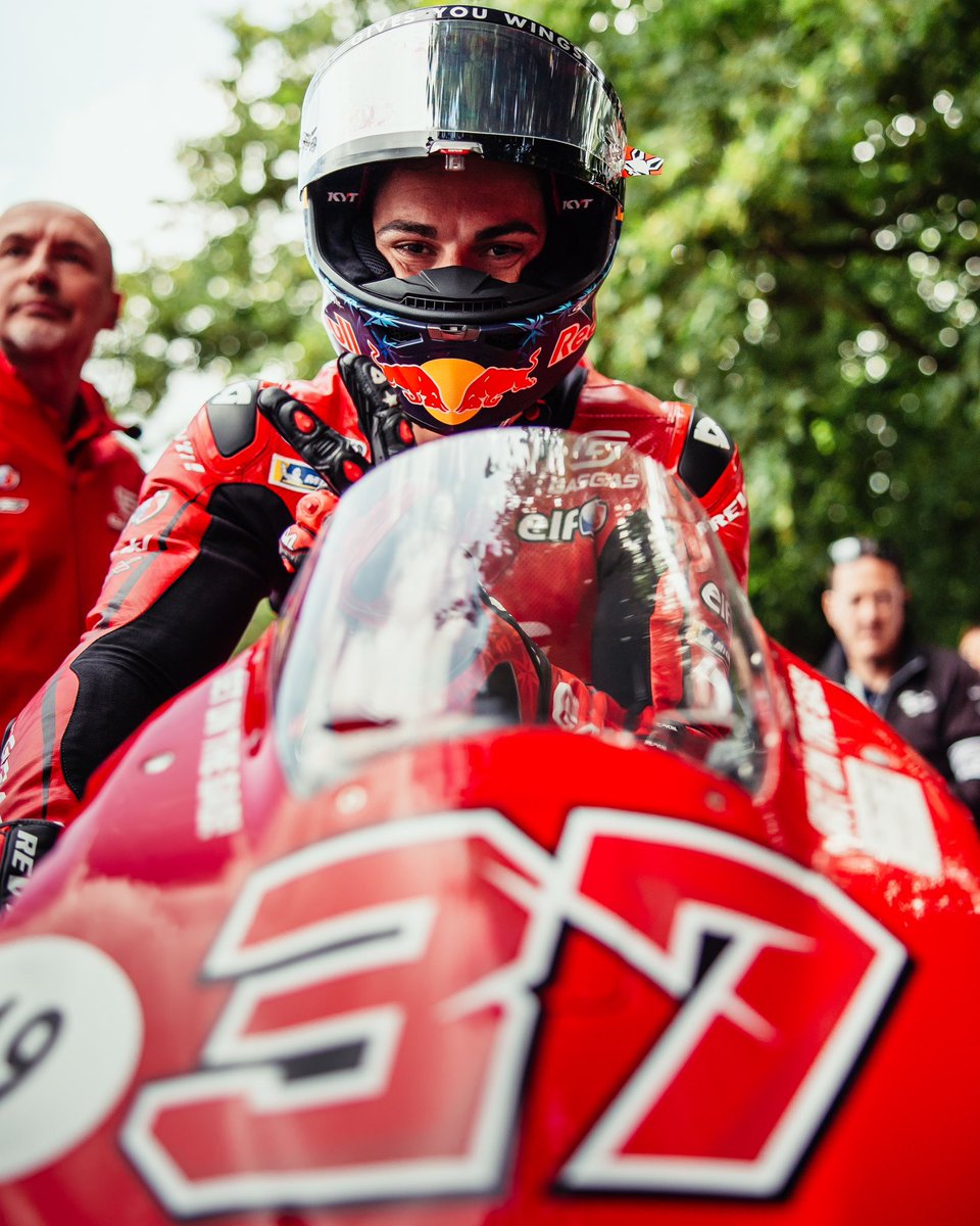 Tech3Racing's tweet image. It was a first for #GASGASFactoryRacingTech3 at @fosgoodwood 🚀 And what an experience that was to be surrounded by so many motorsports fans, riders from all horizons, and legends of the sport! 😍
We hope that all those who attended had fun… we did for sure! ✌🏼

#FOS #MotoGP