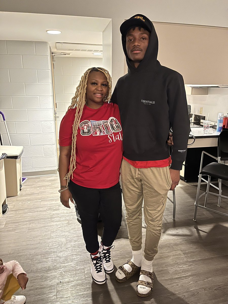 SouthFLExpress's tweet photo. About 2 years ago when you 2 became apart of the SFE family, we had no idea how close we would all become, today our heart skips a beat and we shed many tears hearing the tragic news. We love you both and will keep you in our hearts and will always be here for your family 🙏❤️AG https://t.co/w0oOkEJAkK