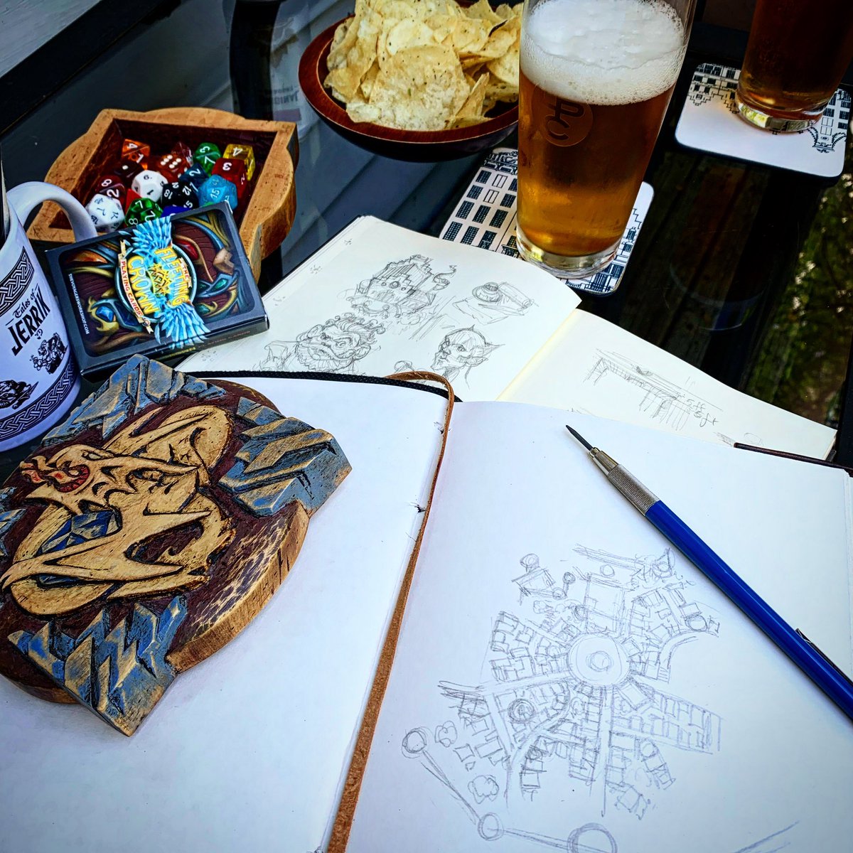 wfgWorkshop's tweet image. Summer Sunday Happy Hour while doodling and working on some world building bits! Hope your end of the weekend is going well!
#mapmaking #citymap #worldbuilding #happyhour #sundayvibes #pencil #sketchbook #doodles #beer