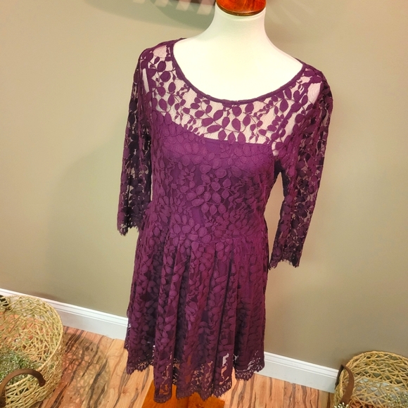 ReBoundTrading's tweet photo. So good I had to share! Check out all the items I'm loving on @Poshmarkapp from @lovelydivaclos1 #poshmark #fashion #style #shopmycloset #freepeople #anthropologie: https://t.co/YwSRKAH9Kp https://t.co/g5eL9KksLb