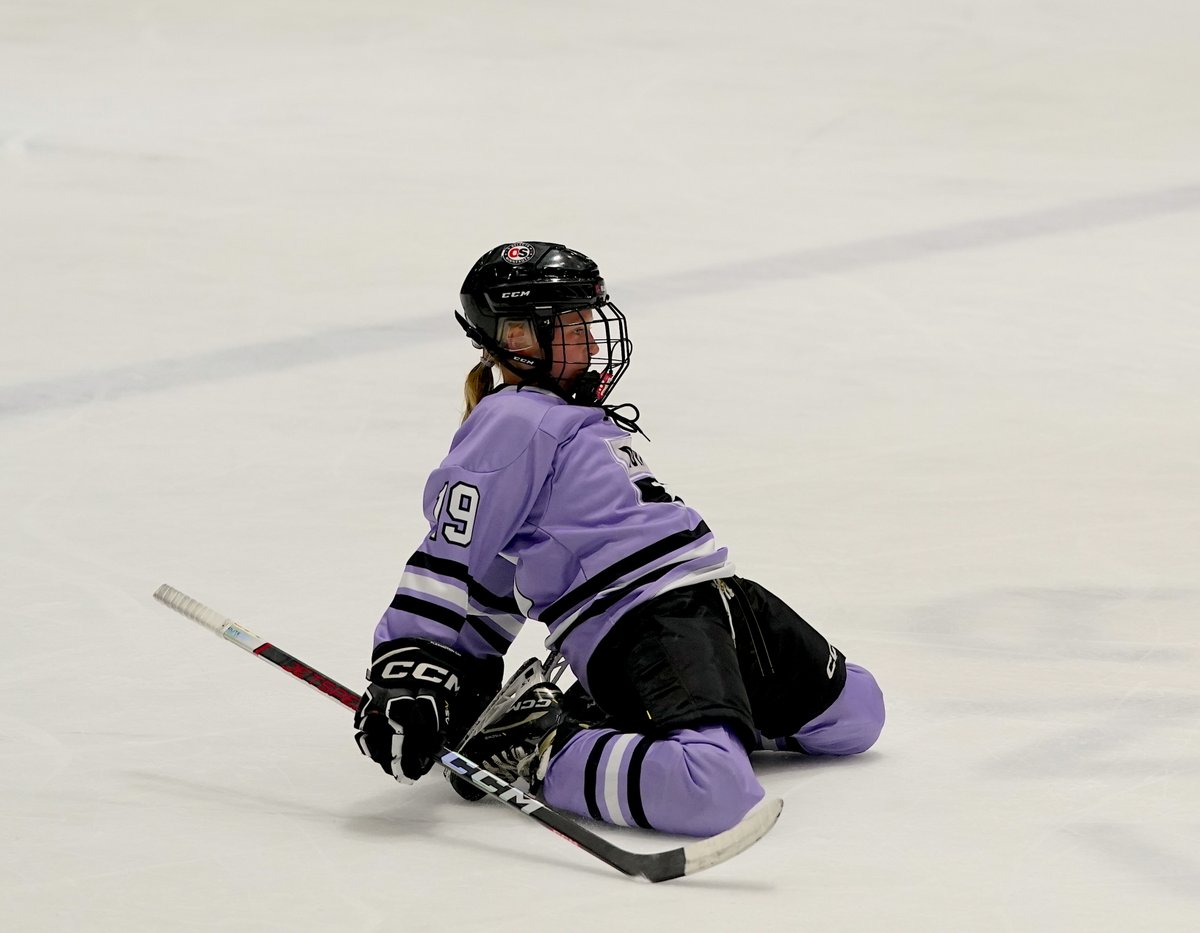 2023 OC Freeze Out   
Semis

BOS JR Bruins > Team MN (6-5)

Vivian Vogel (Edina) had another hat trick. Kate Hockett (Moorhead) and Reagan Redshaw (Hibbing) with a goal a piece.

Lavender finish 5-1 on the weekend.

Vogel, Addie Jensen (Chan) and Mihalia McField (Fargo) named… https://t.co/wWrgWY8wWz https://t.co/qVkf9SyY9B