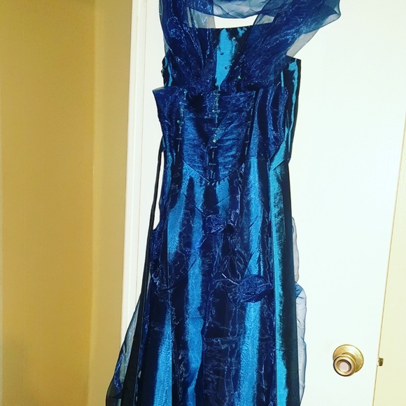 trendy_nyc's tweet photo. So good I had to share! Check out all the items I'm loving on @Poshmarkapp from @ohbrillliant #poshmark #fashion #style #shopmycloset #topshop #anneklein: https://t.co/MDExRCqrLh https://t.co/zn2VjJmnf6