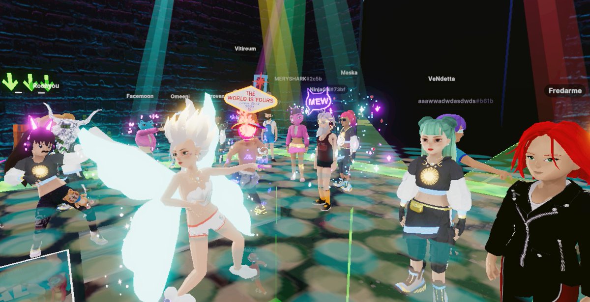 Let's party at Festival Argento ! So many attendees and very good music 👍😀
<a href="/decentraland/">Decentraland</a> <a href="/DCL_Argentina/">Decentraland Argentina</a> <a href="/DCL_Brasil/">DecentralandBrasil</a>