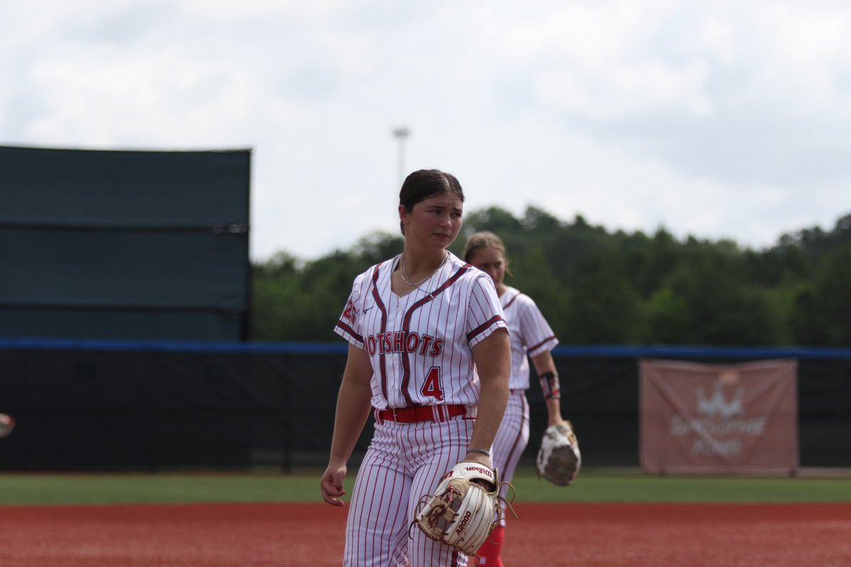 Makenzie Russell 2025 3B/SS tweet media