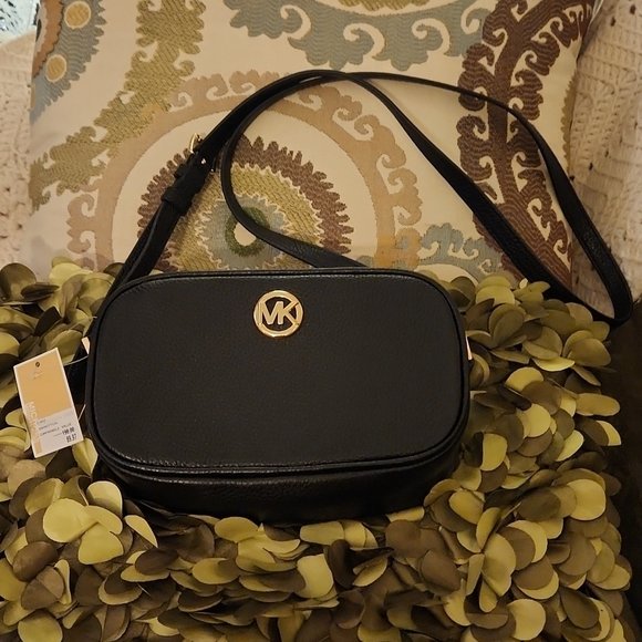 Karen Brooks tweet media