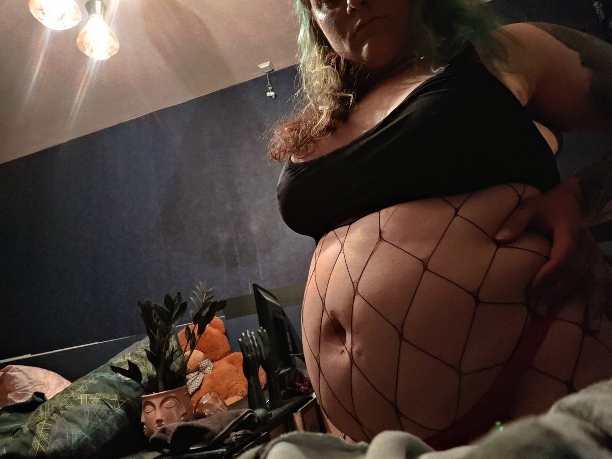FeedeeMax's tweet photo. Feed me until I can't take no more 🤤

#fat #fatchicks #fatwomem #bbw #feedee #feedism #feederism #chubbychicks #chubbywomen #chubby #fatkink #fatfetish https://t.co/TY1LC5fTNJ