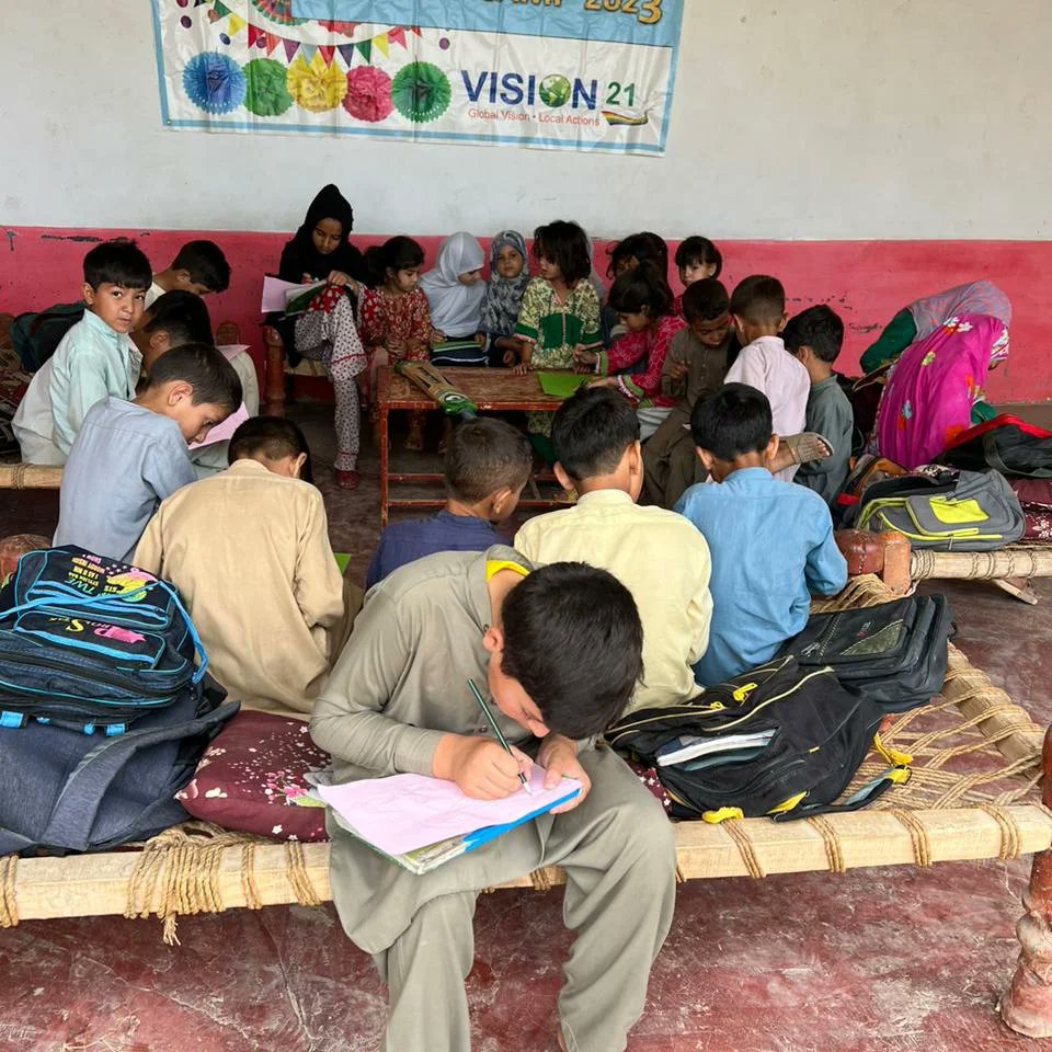 SLP_Vision21's tweet photo. Summer Camps are in full swing.
Stay tuned for more updates.
#SummerCamp #summercamp #visionschools #vision #slpstar #slpvision #engaged #learningbydoing #creative #enegry #LearningBeyondLimits #nolimits #happy #happiness #happylife #bΓΆner #bonair #kpk #summerschool #update https://t.co/GhUooTptw8