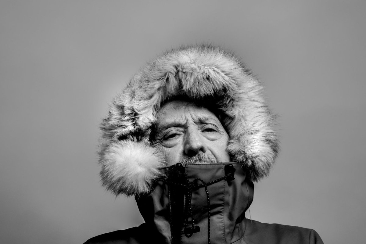 Hoy <a href="/sebas_alvaro/">Sebastian Alvaro</a> con la parka de su primera expedición al Himalaya. 
Con mi amigo <a href="/J_Ors/">J_Ors</a> y  <a href="/zendalibros/">Zenda</a> empezamos una serie de exploradores.
«La valentía es la historia de cómo conquistamos nuestros miedos» zendalibros.com/sebastian-alva…