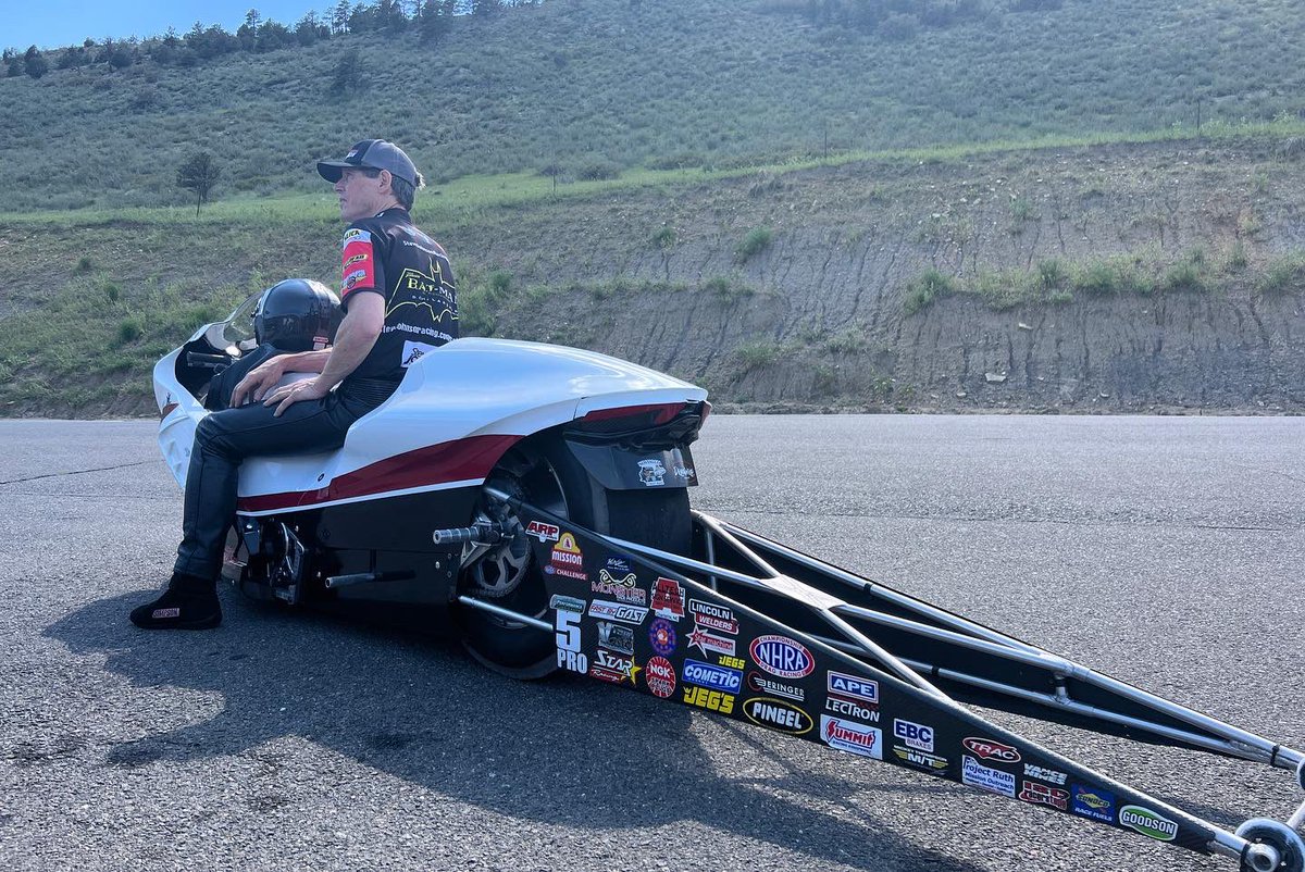 Saying goodbye to Bandimere Speedway today after 65 years of racing! It wasn’t our best weekend on the track, but Steve cut some great lights, our crew worked hard, and we enjoyed our time doing what we love. Thanks Bandimere family! #stevejohnsonracing #nhrapsm
