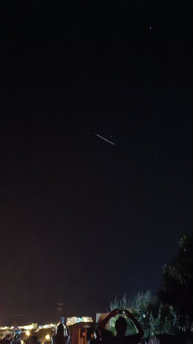 Hanti78's tweet photo. @elonmusk on holidays in Santorini and yours Starlink visible so clearly 2 h ago..Insane! https://t.co/YAoKG1sqpr