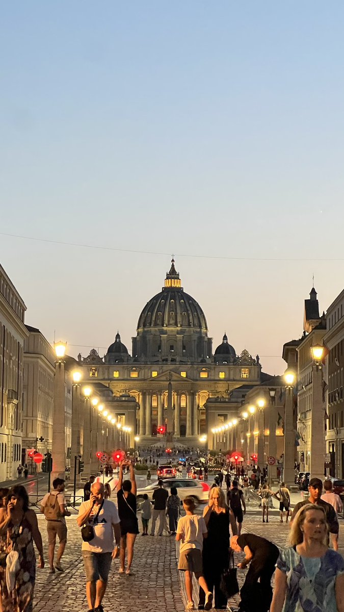 RT @colmflynnire: Good evening from a very warm Roma. https://t.co/5PjbCBJ5g9