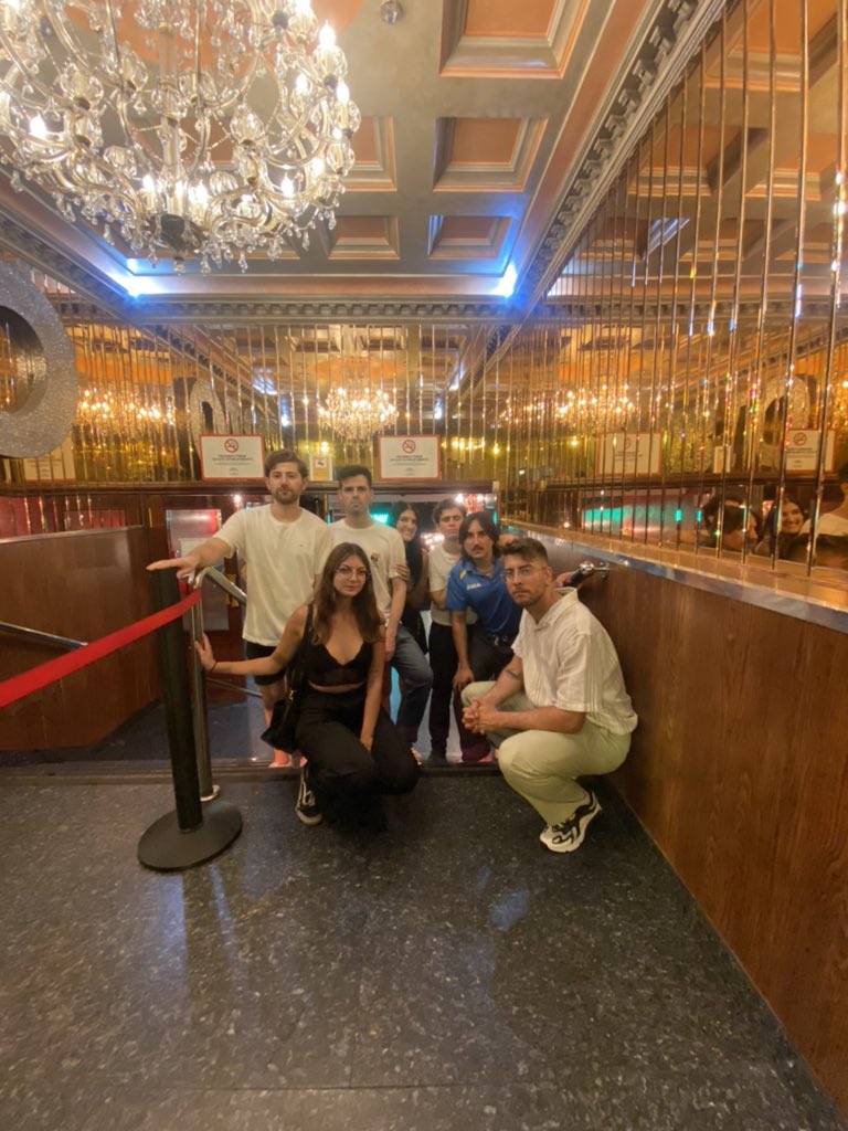 SrPirdos's tweet photo. Prohibido fumar en este establecimiento VII.

Fin de temporada, la siguiente más y mejor. Gracias https://t.co/QTAsqgXI3t