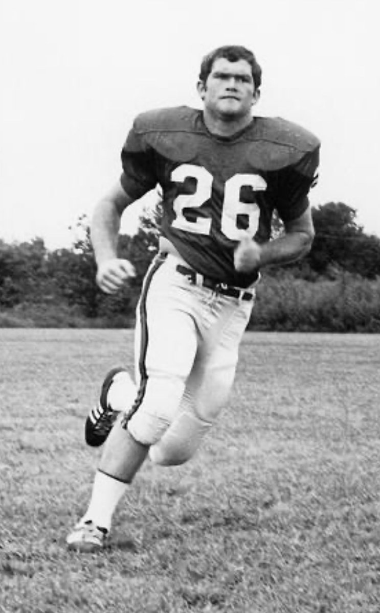 Countdown to A-State football
4️⃣8️⃣ days (7/16)
Terry Whiting holds the A-State record for longest postseason punt return at 4️⃣8️⃣ yards in the 1970 Pecan Bowl. 2-time All Southland pick as a DB. 3rd at ASU with 16 INTs in his career. Named to ASU All-Century team &amp; Hall of Honor.