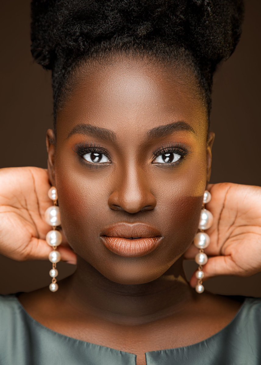 mark_pixels's tweet photo. M E L A N I N S H I N I N G😃
#portraits #portraitphotography #photography #photo #studioportrait #studiopictures #nigerianphotographer #nigeriaphotography #lagosphotographer #africanstyle Uloma Viagra Layi Twitter FBI Caleb University https://t.co/ph6o317JAp