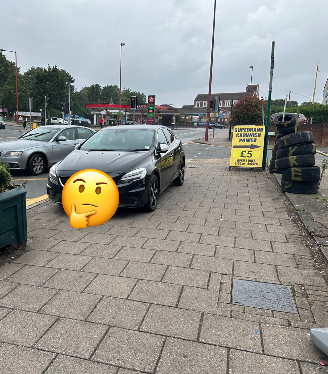 A few examples of illegal & dangerously parked cars in #Handsworth today. Fines & points on licences on their way. @BrumPolice @birmingham_live @SohoRoadBID @for_birmingham @WMPolice