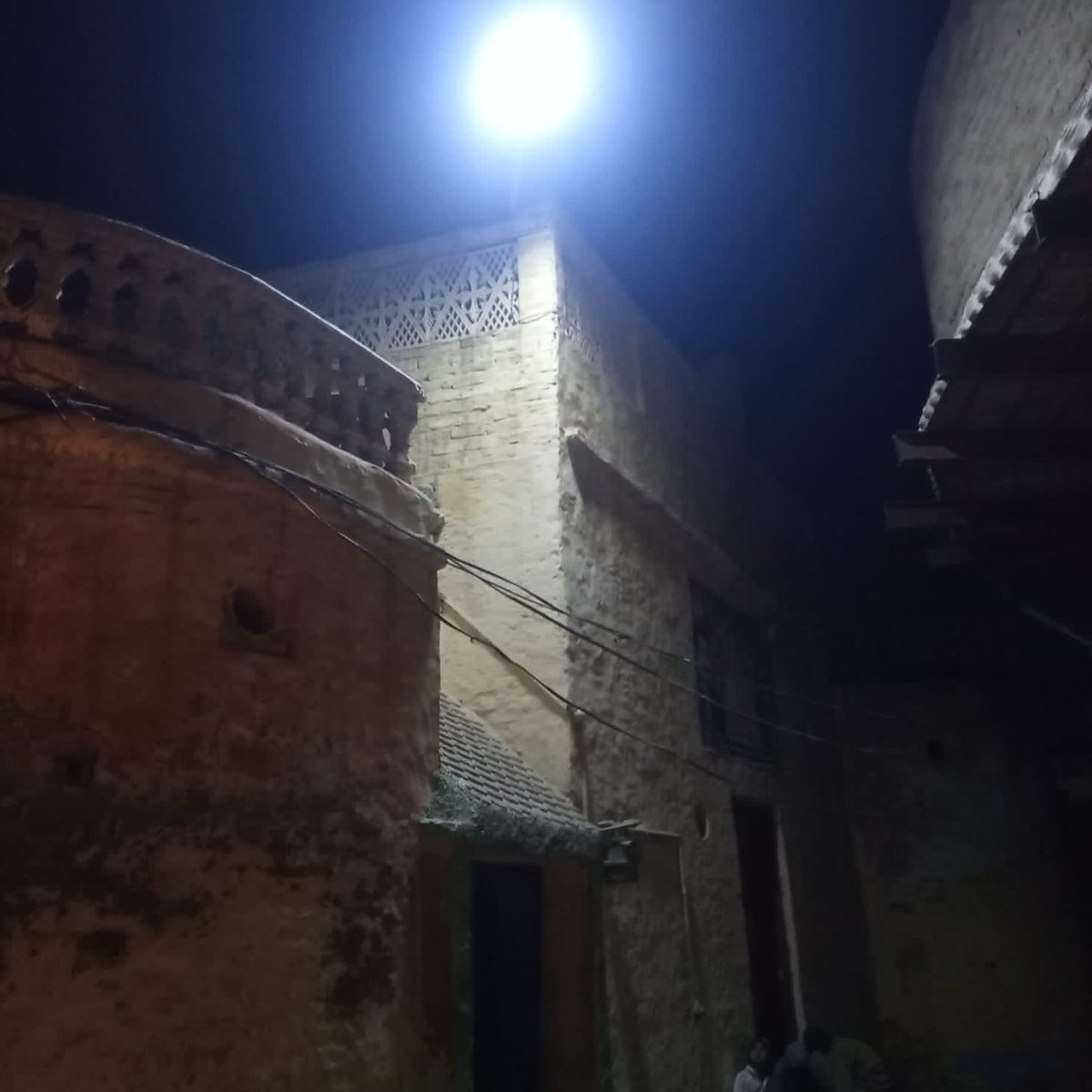 Naveed_mahar's tweet photo. PPP leadership has directed me to facilitate public at door steps. repair works are continue on routine basis in order to maintain normal mode of town life.We need to own our system & society like our homes.i m hopeful that with the passage of short time period I will upgrade my town into an ideal town of Sindh.thanks @BBhuttoZardari for providing me chance to serve my birth place. @MediaCellPPP @JavedMahar7 #chakbilawalka