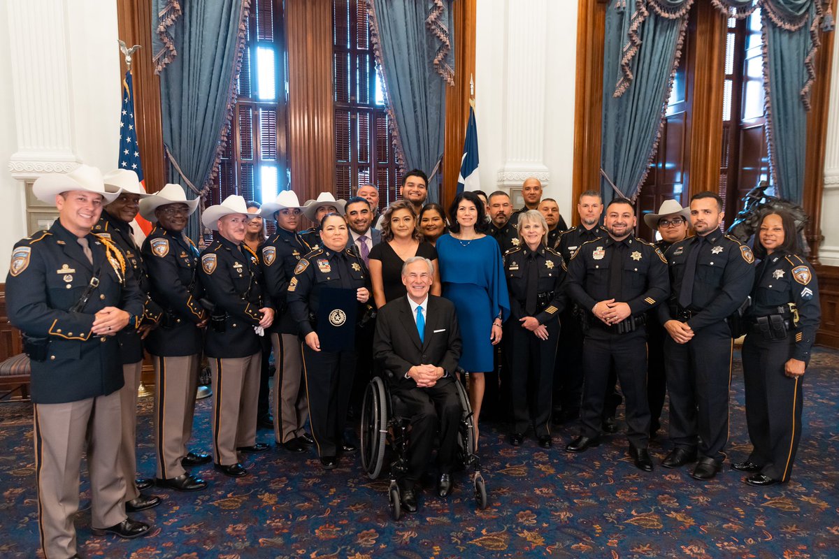 Greg Abbott tweet media