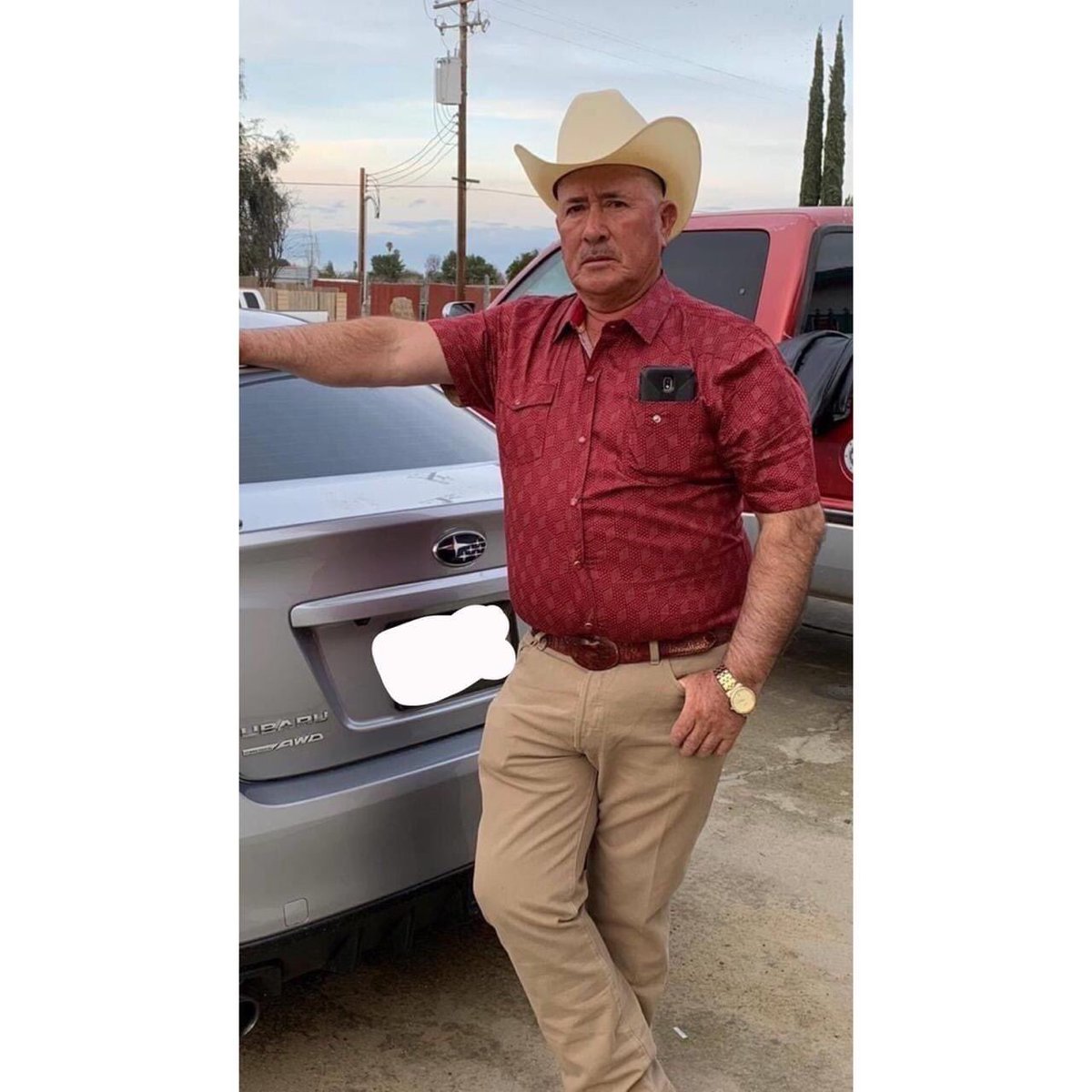 papitos3x's tweet photo. Que rica verga tiene esté maduro vaquero, lo mucho que me gusta cabalgar en uno de esos 🍆🥵😍
Más contigo en mi perfil https://t.co/cwOZu9eSUm