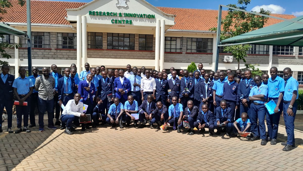 TonyMuvengei's tweet photo. Such a great pleasure and day ,meeting my former high school Mutito Boys ...alot I shared to boys including career wise selection , unleashed alot that are to keep the boys soaring high to achieve their goals ! #livelong the spirit of Mutito Boys. https://t.co/tg1AvzcrUv