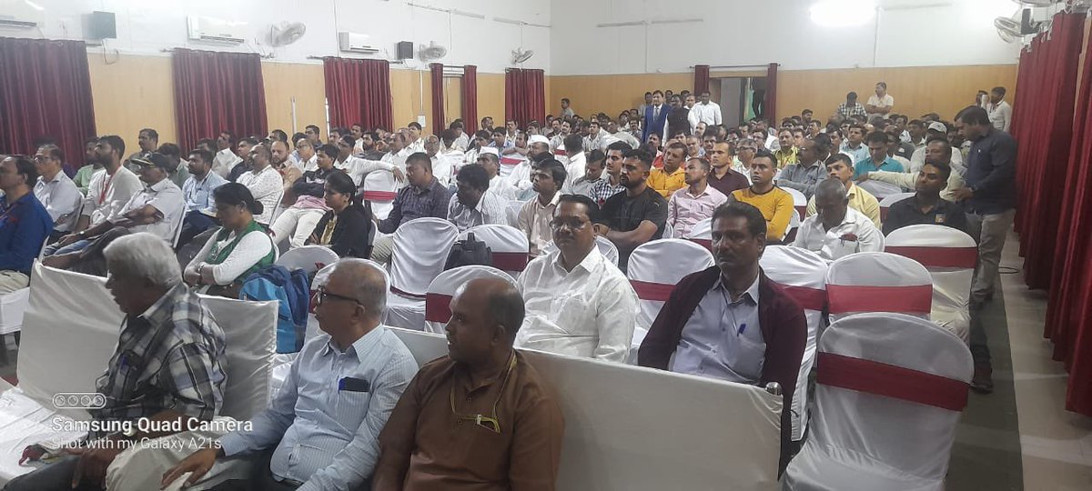 KamagaraSangha's tweet photo. L-20 Seminar was organised by Bhartiya Mazdoor Sangh at #dehuRoad, Pune Maharashtra.
Bharatiya Mazdoor Sangh
#bsksofdr #bms #G20 #L20 #mil #ofdr https://t.co/aXQFUE4SD9