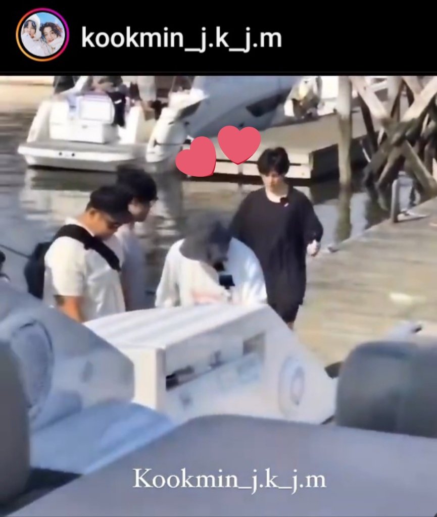 IvanildaRamos3's tweet photo. @pjmkook96 Curtindo com morz🛥🐥🐇💜💜🫰 https://t.co/mNiCjKW7rA
