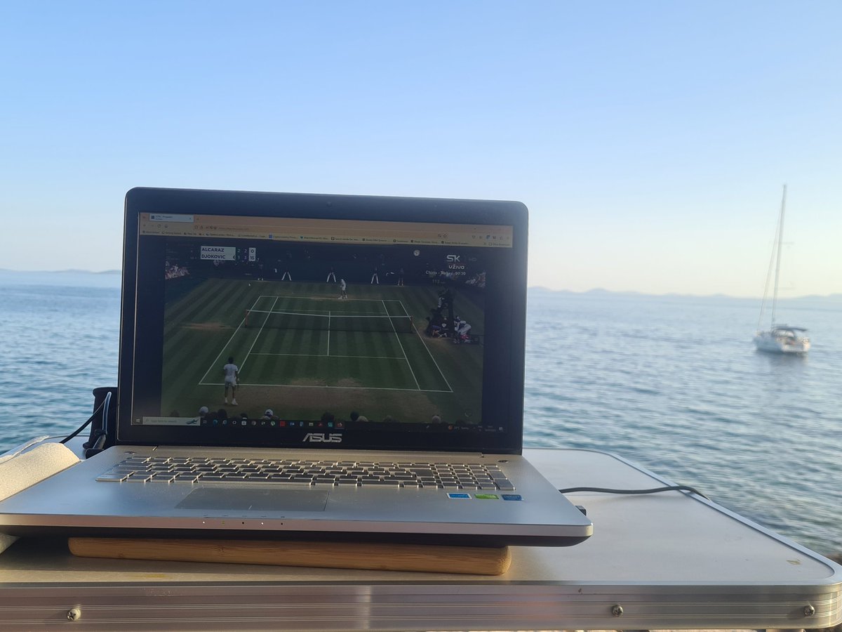 ukljucar's tweet photo. @PevcPeter tenis mora bit... pozdrav iz Murterja. Vamooooos, idemooo. Naj zmaga tenis - dobr kaze https://t.co/RQGoF3adHv