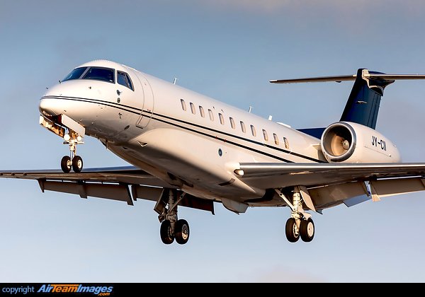 LebanonJets's tweet photo. #JYCII of ArabWings arrived from #Amman (ADJ) to #Beirut and next to #Erbil #Arbil On some days this jet does trips from both airports in the same city AMM to ADJ av flight time is 18min- drive between the 2 is around 30 min with some road traffic right @SomeFrench1991 ? https://t.co/tG2oDVeEUF