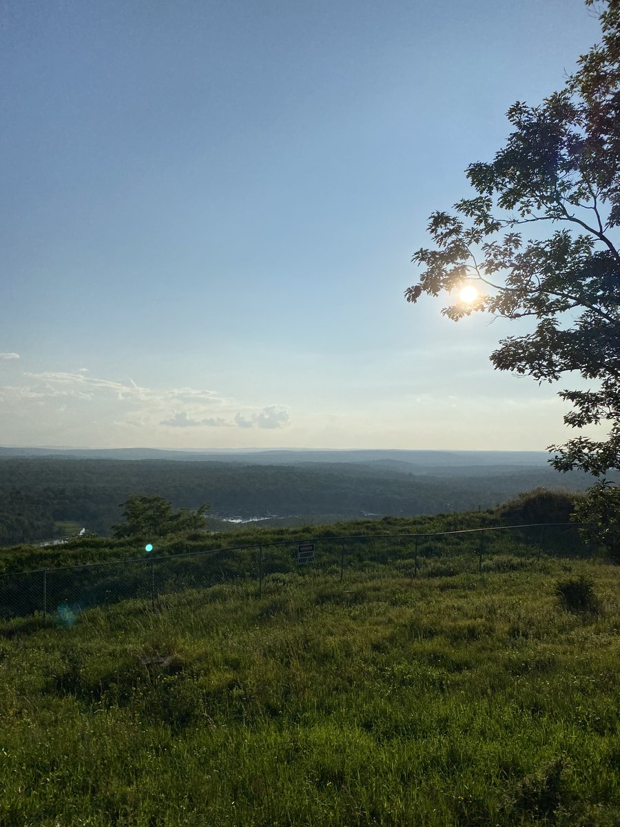 beechandsand's tweet photo. Hidden spots of the Pocono Mountains are one of many reasons to stay with us. https://t.co/OQJjaZDN1E https://t.co/Ewyzwv2DFm