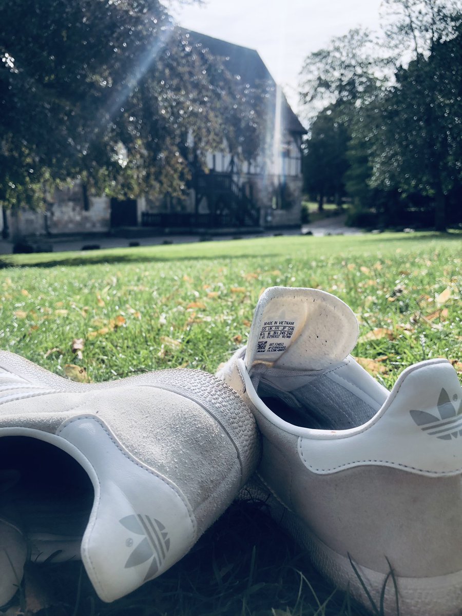 sphoenix78's tweet photo. Kick off your shoes and feel the sunshine on your face…a lovely while spent in the museum garden in York. Spot of photography, bit of sketching and a meditation whilst getting a vitamins D hit. #wellbeing #TimeToMyself #Regenerate #Gratitude #Relaxation #Perspective https://t.co/2jxtiTrKOH