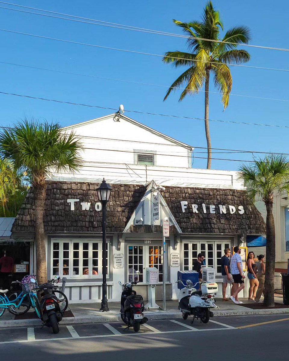 Easily in our top 5. Like if you've been here! (Bonus points if you've sung karaoke!) #keywest #twofriends #keywestrestaurant 📷 @its.lorena.c

More: PartyinKeyWest.com/wp/
Follow us: @PartyInKeyWest
Hashtag us: #PartyInKeyWest