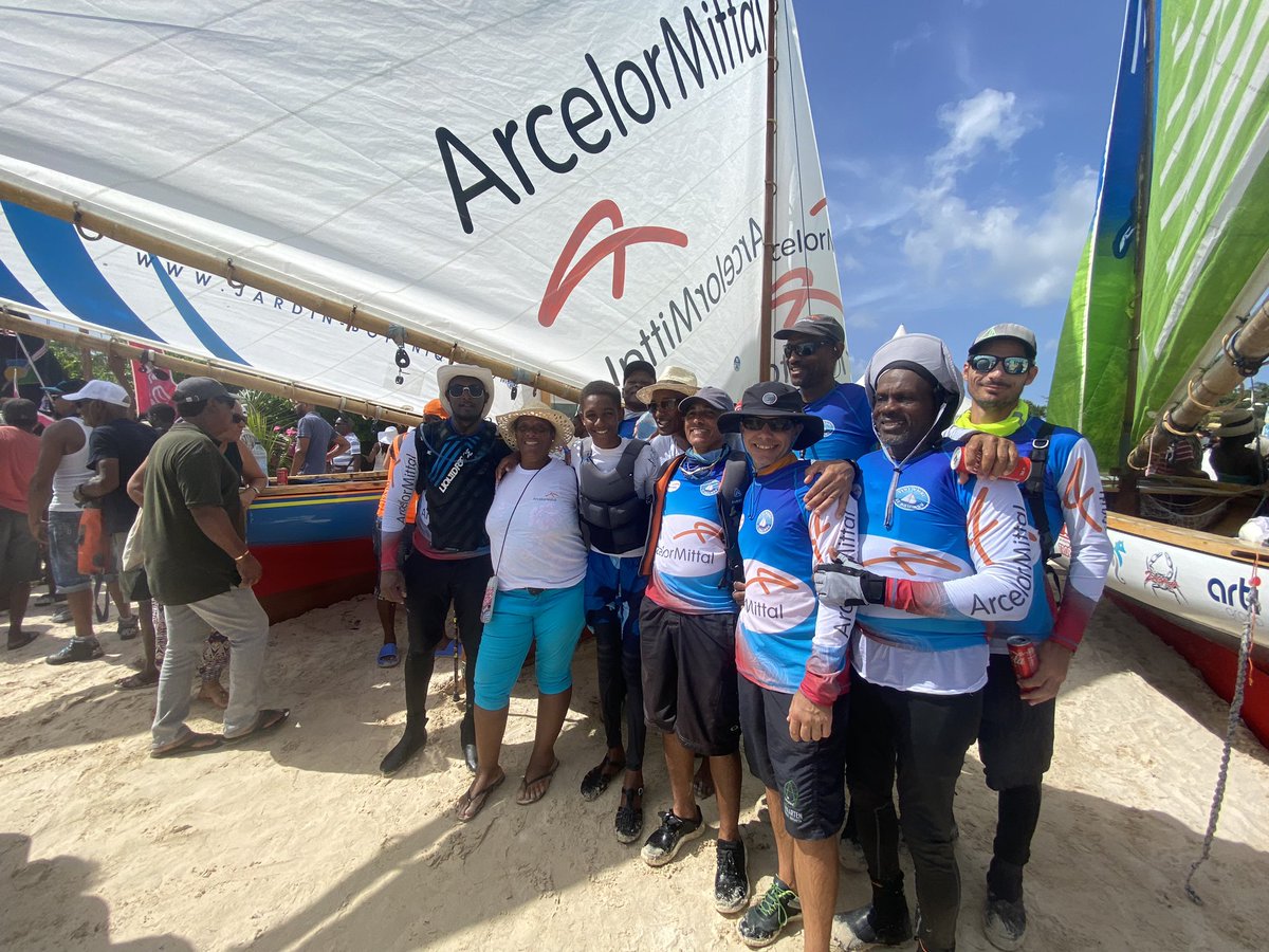 ArcelorMittalC's tweet photo. Vous avez dit Traditour 

C’était la dernière étape !
Les équipiers et le Capitaine Cédric MIRRE
C’est avec Nous ! https://t.co/KSxeGytGnS
