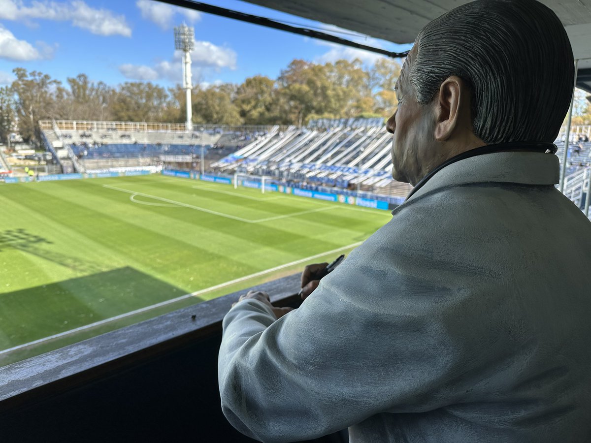 gimnasiaoficial's tweet photo. Nuestro héroe es de verdad 💙 https://t.co/0MtmZcGud1