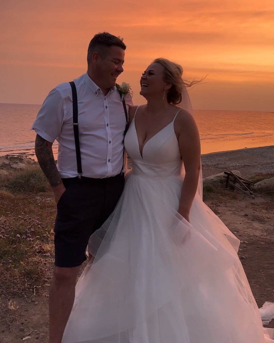 Real Bride Lindsay and husbands on their special day 💜 

So stunning! 

#wedding #weddingday #weddingdress #weddingdressinspo #weddingdressideas #weddingdayideas #weddingideas #weddingideas #weddinginspo #realbride #beachwedding #sunsetwedding #bride #brideandgroom #love #ido #n