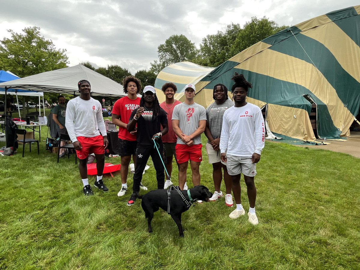 A little rain didn't stop a group of Team Cohesion student-athletes from helping foster dogs find their forever homes on Saturday afternoon. 

Tap the link in our bio to read more! #ALLinOSU