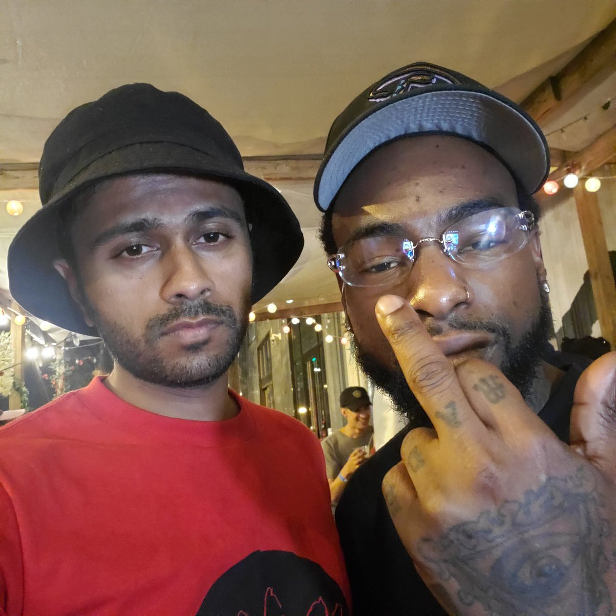 jeevzb90's tweet photo. Jeevz B and ANKHLEJOHN @ANKHLEJOHN #jeevzb #ankhlejohn #lordy #emcees #dmvrepresent #songbyrdmusichouse #washingtondc https://t.co/rvLrLNAlrH