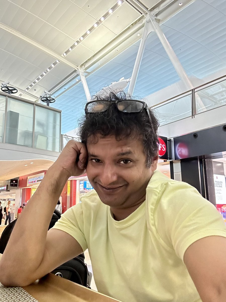 MayookhBhaumik's tweet image. I don’t know if I’m sad that I’m leaving New York or happy that I’m going to Kolkata - ha human emotions!!!!
Thank you America for the best summer tour ever. See you all again August - Much love ❤️ 
.
.
.
#takingoff #mayookh #mayookhbhaumik #tabla #ustour #ontheroad #travelgram