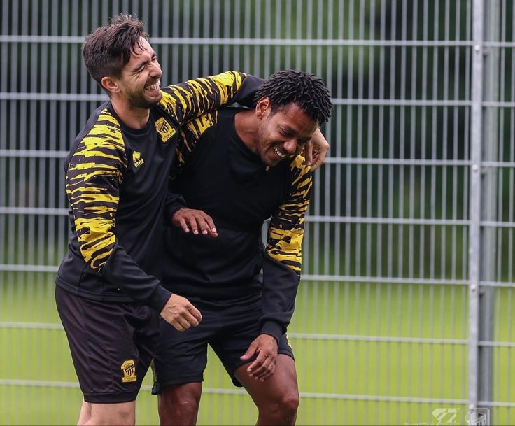 بطل الدوري| F tweet media