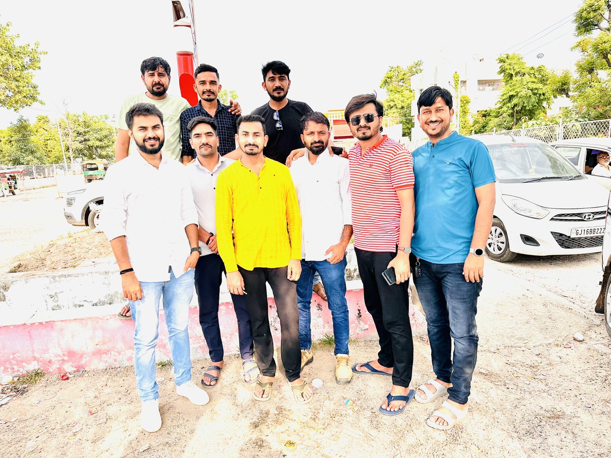 Yaariya ✌️
<a href="/naran_joshi/">Naran Joshi</a> 
<a href="/ankit_joshi_95/">Ankit Joshi</a>