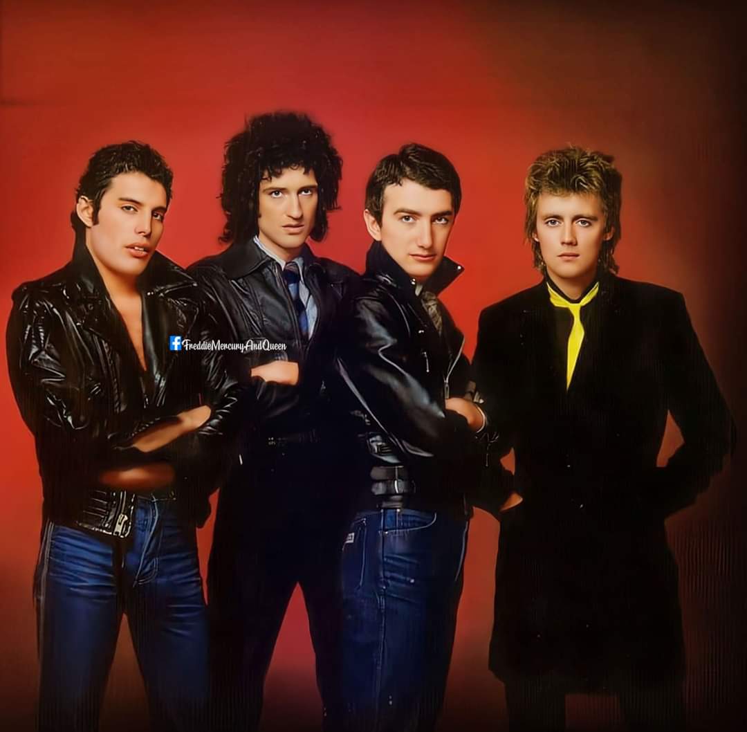 LunaQueen4ever's tweet photo. Queen (1979)
#FreddieMercury #leyenda #queen #queenlover #brianmay #queenband #rogertaylor #johndeacon #queen #freddie #freddiemercuryLove #johndeacon #bohemianrhapsody #queenband #queenfan #queenfandom #rogerina #deaky #farrokbulsara #brianharoldmay #deacy https://t.co/wdBgvfVu39