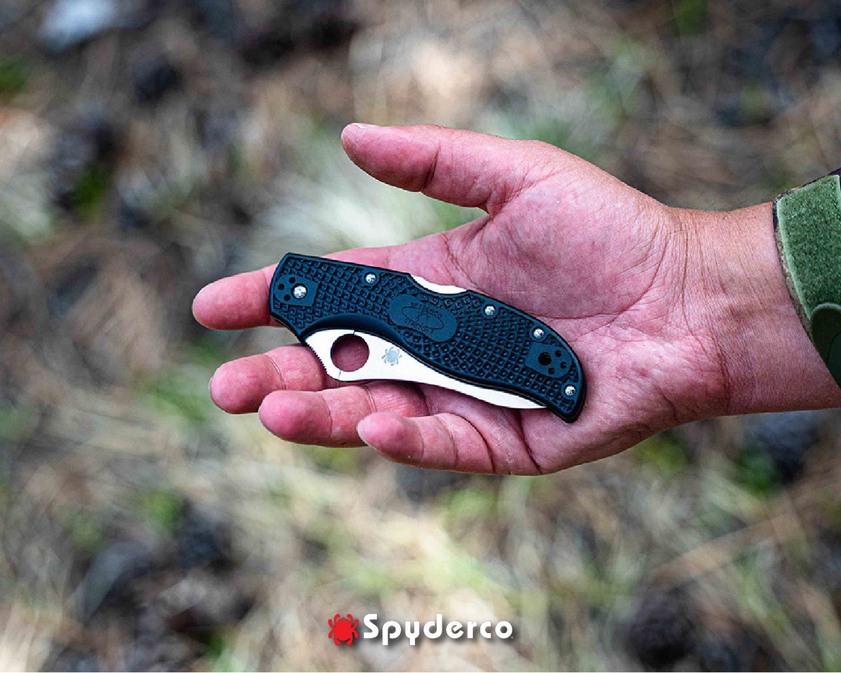 SpydercoKnives's tweet photo. Spyderco's Stretch 2 Lightweight traces its history back to 1983 and our third knife model, the C03 Hunter. Forty years later, the design has evolved into the perfect folding knife for game processing and a top pick for all-purpose utility use.
#Spyderco #Stretch2 #HuntingKnife https://t.co/WtBKOWsK9F
