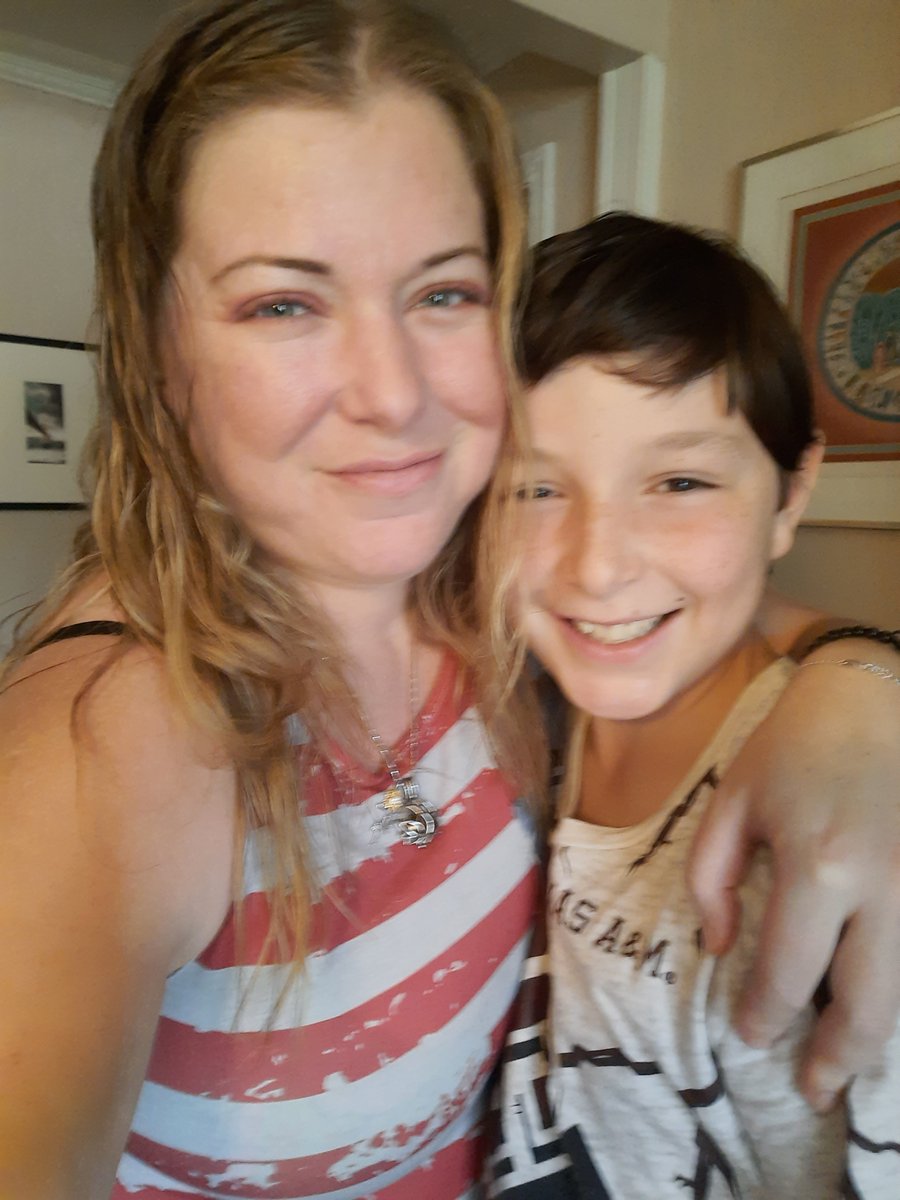 FierySara's tweet photo. .Happy Sunday from my family to yours! My family brought home some amazingly delicious Thai food from this local Thai Buddhist event, and I think I got the ITIS! I think I feel a nap coming on! βπΌπ΄β₯οΈπ»
#SleepyHead #Narcolepcy #BasedMama #ILoveMyFamily #HappyKids https://t.co/0CWHImziAB