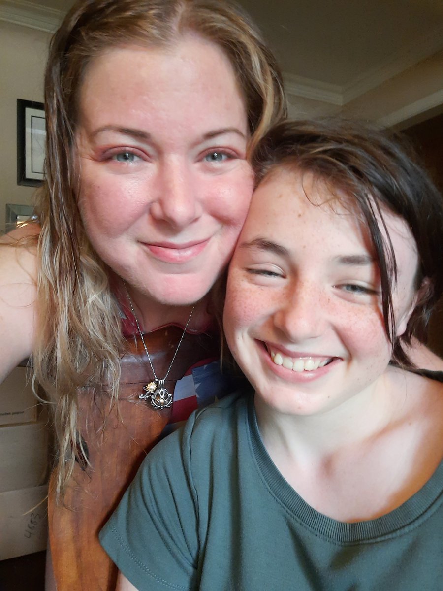 FierySara's tweet photo. .Happy Sunday from my family to yours! My family brought home some amazingly delicious Thai food from this local Thai Buddhist event, and I think I got the ITIS! I think I feel a nap coming on! βπΌπ΄β₯οΈπ»
#SleepyHead #Narcolepcy #BasedMama #ILoveMyFamily #HappyKids https://t.co/0CWHImziAB